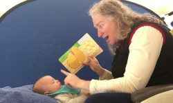 Reading to your baby using sign language